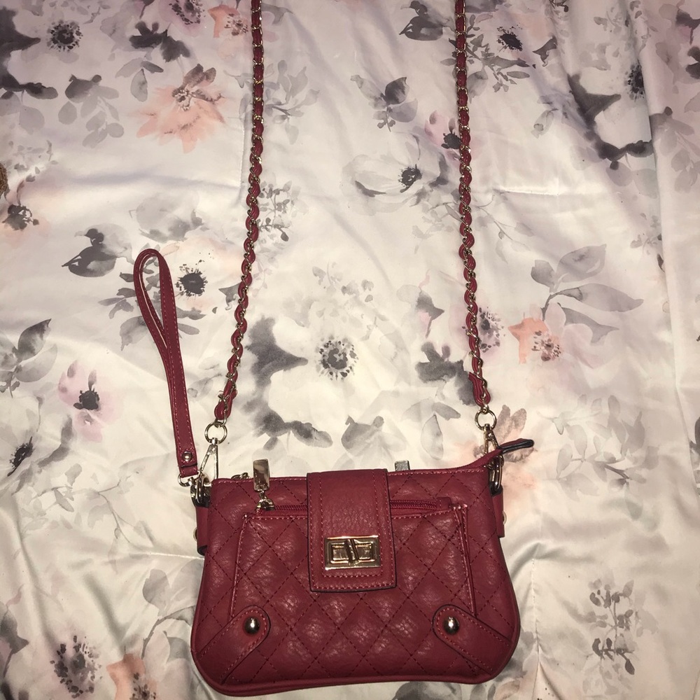 Quilted Clutch Purse w/ Removable Gold Chain Strap